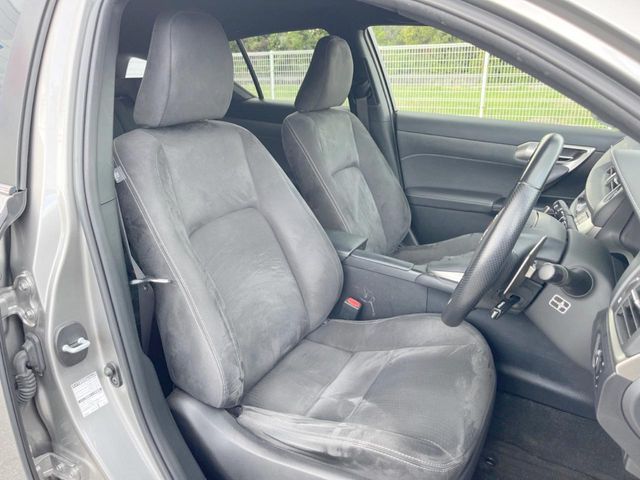 TOYOTA LEXUS CT200h 2020