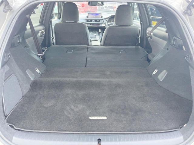 TOYOTA LEXUS CT200h 2020