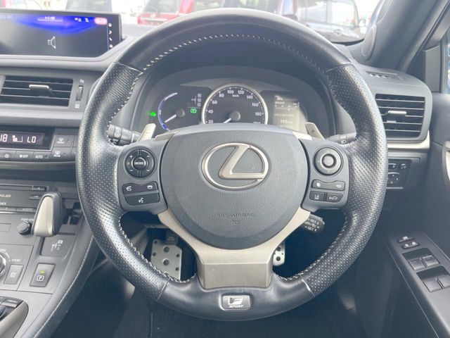 TOYOTA LEXUS CT200h 2020