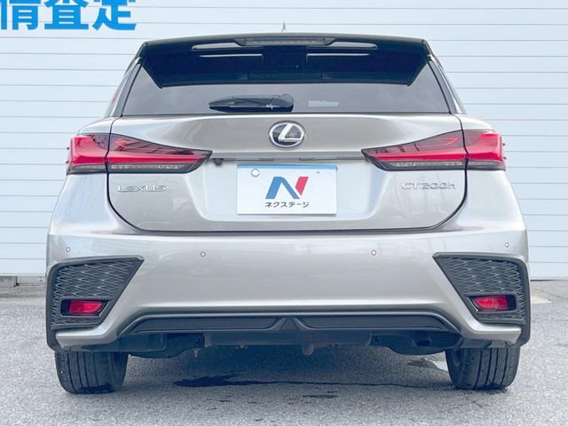 TOYOTA LEXUS CT200h 2020