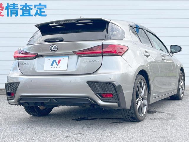 TOYOTA LEXUS CT200h 2020