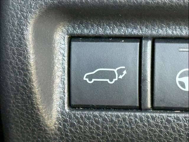 TOYOTA HARRIER HYBRID 2020