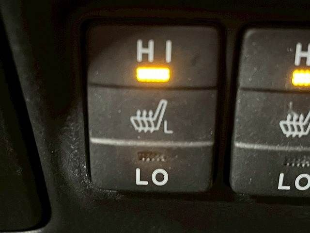 TOYOTA NOAH HYBRID 2019