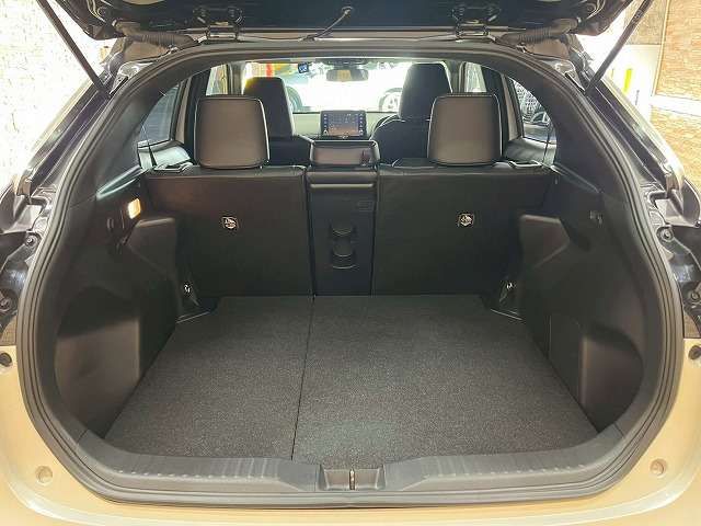 TOYOTA YARIS CROSS HYBRID 2022