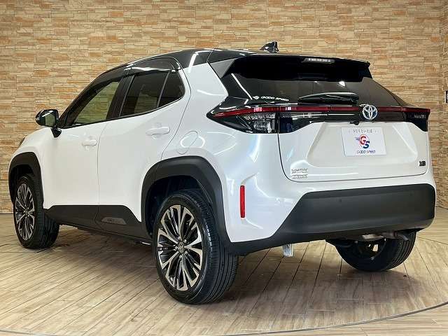 TOYOTA YARIS CROSS HYBRID 2022