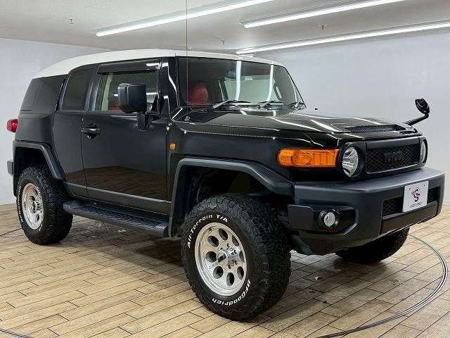 TOYOTA FJ CRUISER 4WD 2016