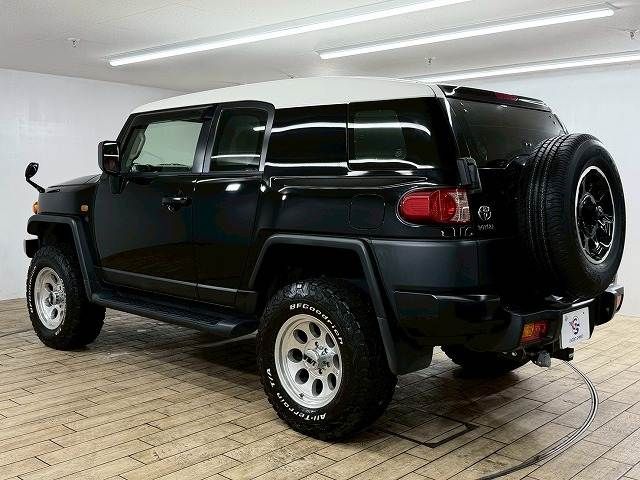 TOYOTA FJ CRUISER 4WD 2016