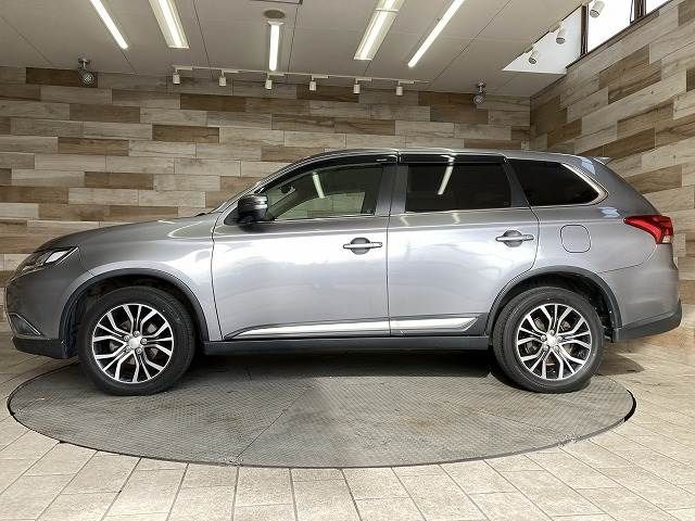 MITSUBISHI OUTLANDER 4WD 2015