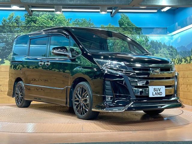 TOYOTA NOAH 2018