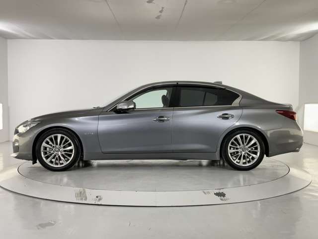 NISSAN SKYLINE HYBRID 2020