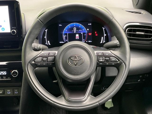 TOYOTA YARIS CROSS 2025