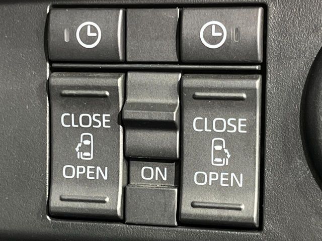 TOYOTA ROOMY 4WD 2024