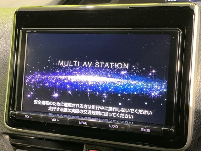 TOYOTA NOAH 4WD 2017