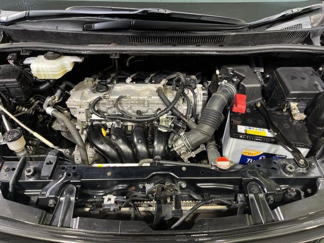 TOYOTA NOAH 4WD 2017