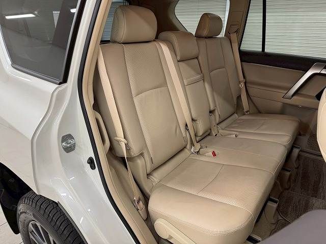 TOYOTA LANDCRUISER PRADO 2023