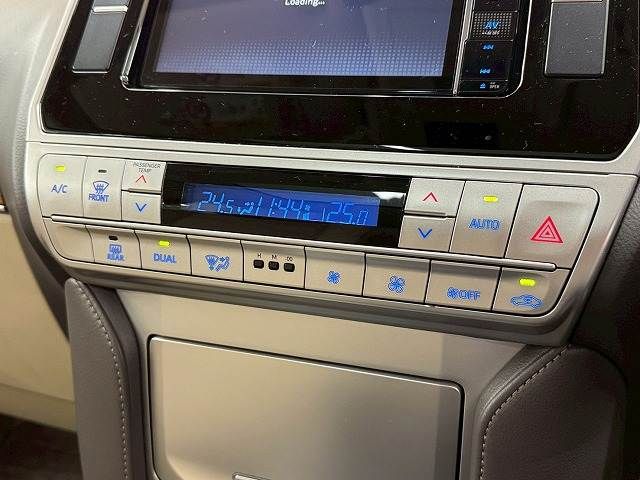 TOYOTA LANDCRUISER PRADO 2023