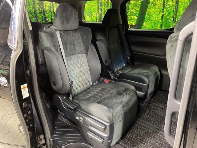 TOYOTA VELLFIRE 4WD 2019