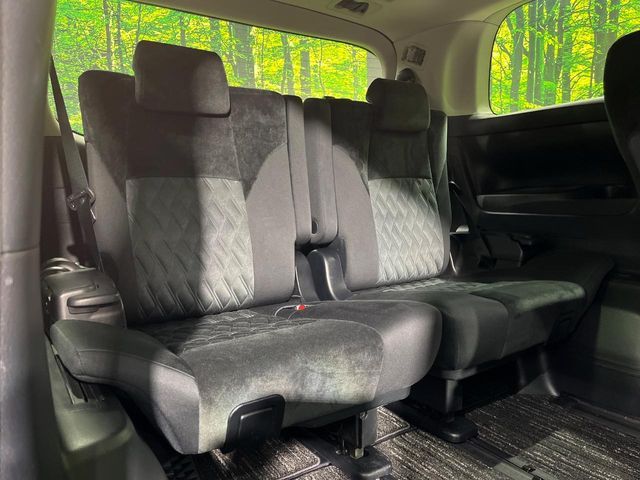 TOYOTA VELLFIRE 4WD 2019