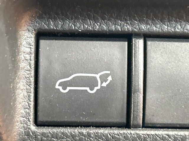 TOYOTA HARRIER 2WD 2024