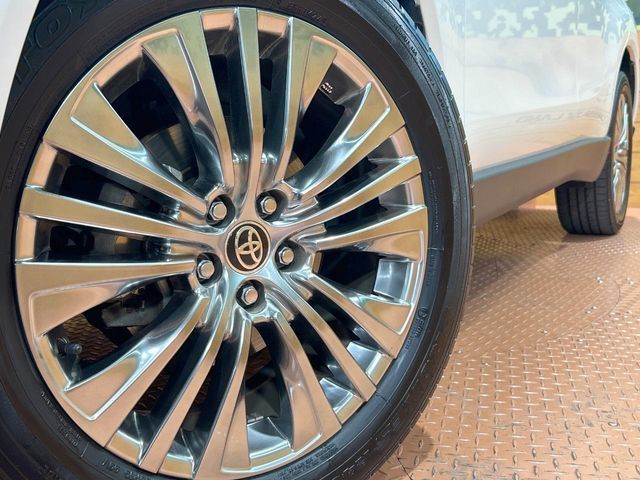 TOYOTA HARRIER 2WD 2024