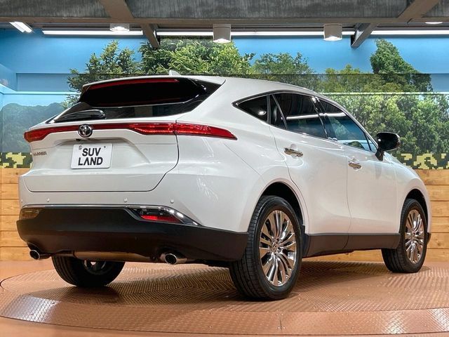 TOYOTA HARRIER 2WD 2024