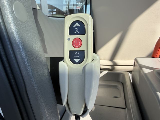 NISSAN NV350 CARAVAN 2019