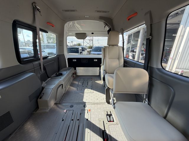 NISSAN NV350 CARAVAN 2019