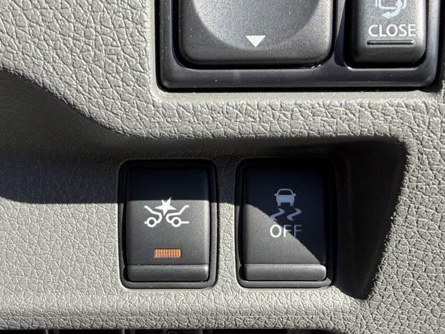 NISSAN NV350 CARAVAN 2019