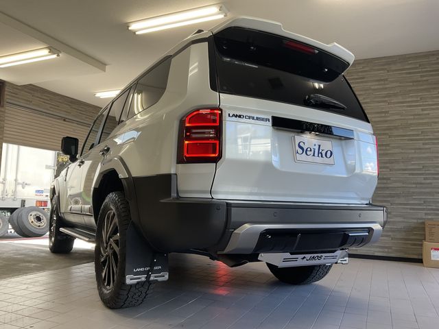 TOYOTA LANDCRUISER 250 2024