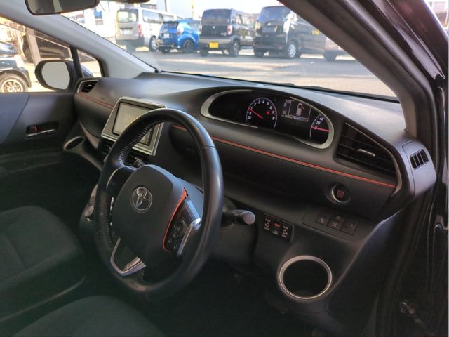 TOYOTA SIENTA 2015