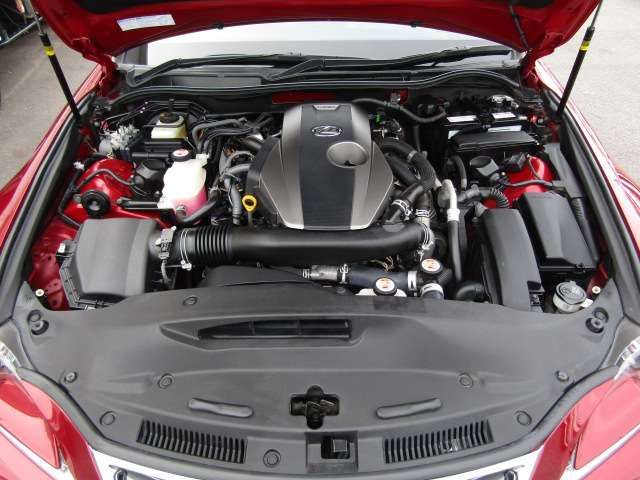 TOYOTA LEXUS IS200t 2016