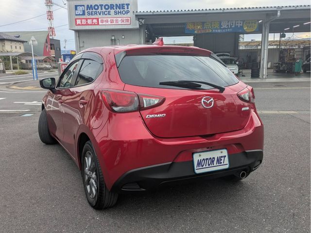 MAZDA DEMIO 2017