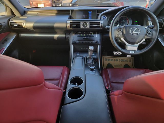 TOYOTA LEXUS IS300h 2013