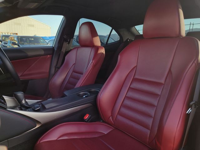 TOYOTA LEXUS IS300h 2013