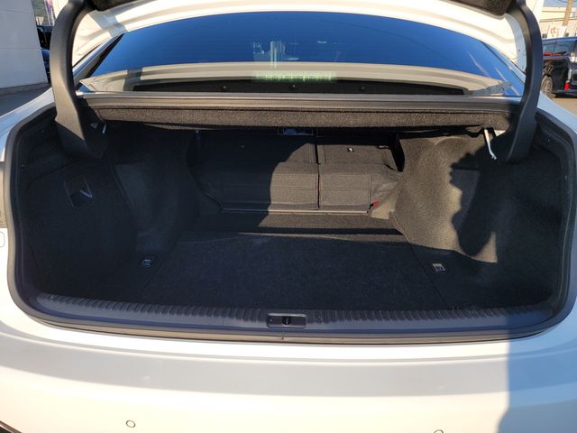 TOYOTA LEXUS IS300h 2013