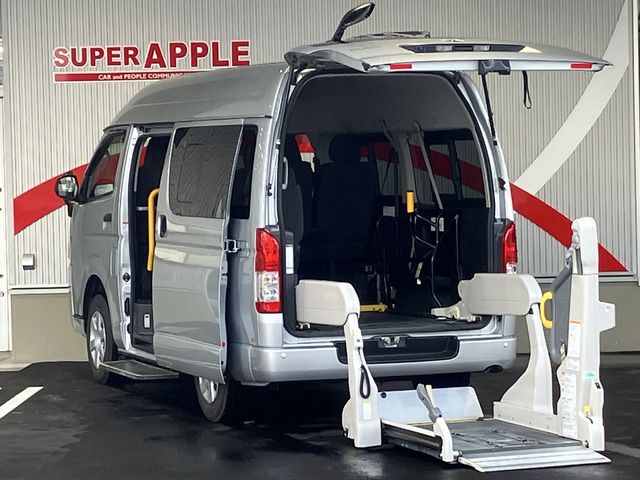 TOYOTA HIACE van 4WD 2019