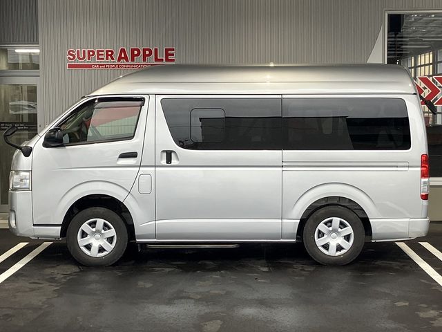 TOYOTA HIACE van 4WD 2019