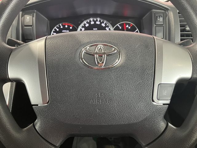 TOYOTA HIACE van 4WD 2019