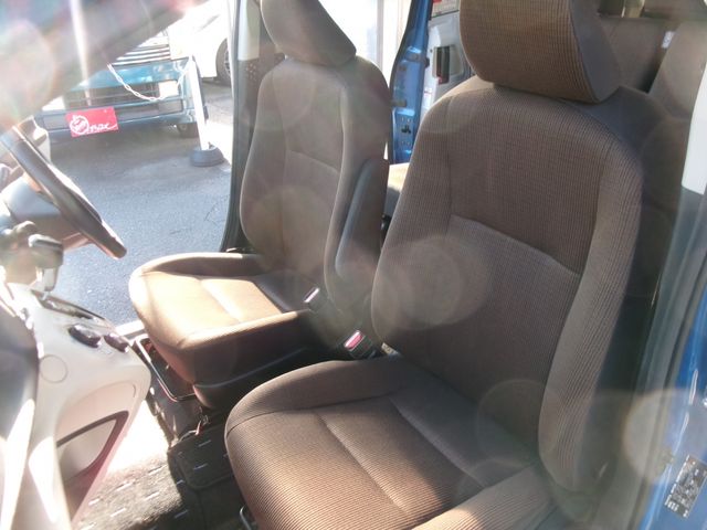 TOYOTA SIENTA HYBRID 2016