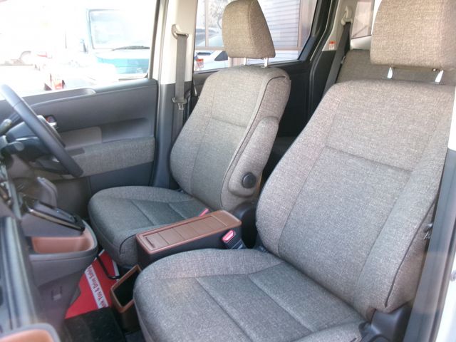 TOYOTA SIENTA HYBRID 2023