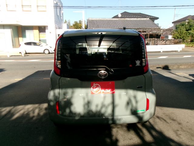 TOYOTA SIENTA HYBRID 2023