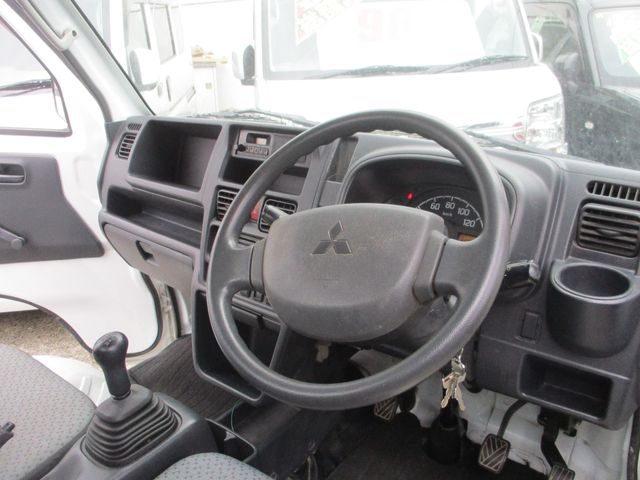 MITSUBISHI MINICAB truck 4WD 2017
