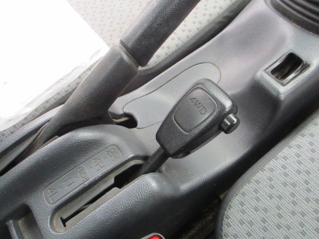 MITSUBISHI MINICAB truck 4WD 2017