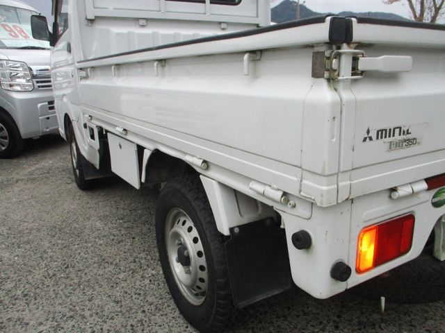MITSUBISHI MINICAB truck 4WD 2017