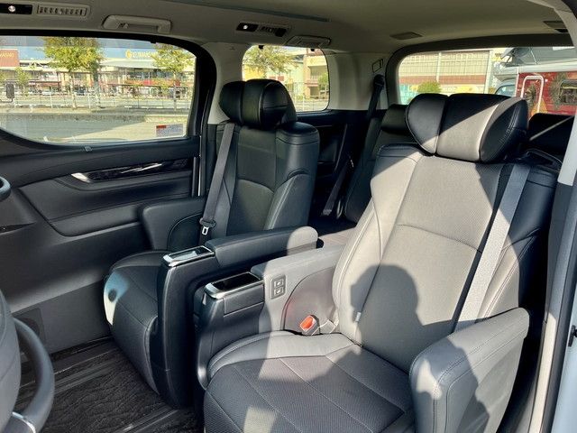 TOYOTA ALPHARD 2019