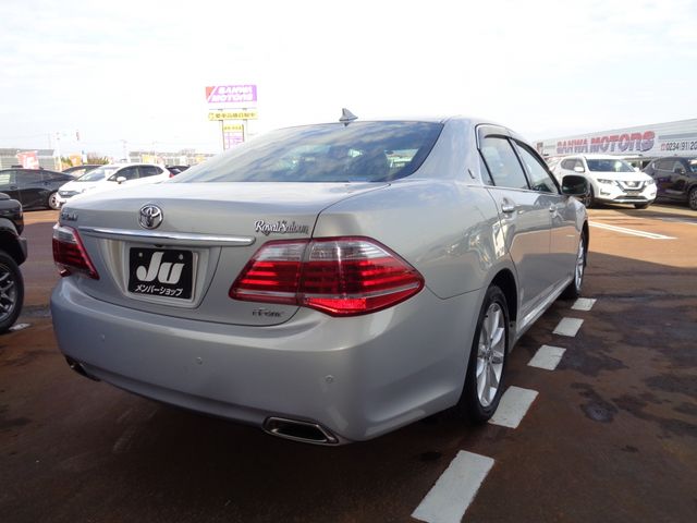 TOYOTA CROWN sedan 4WD 2011