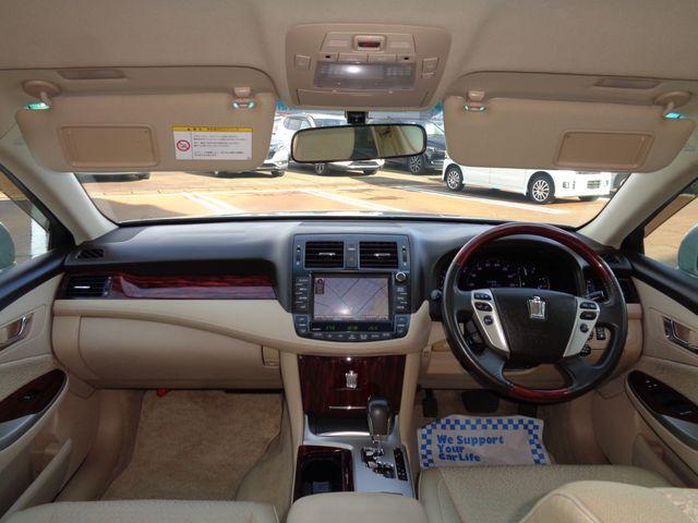 TOYOTA CROWN sedan 4WD 2011
