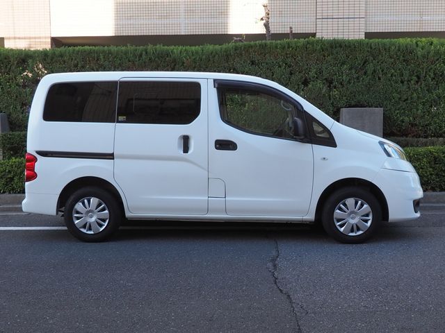 NISSAN NV200 VANETTE van 2018