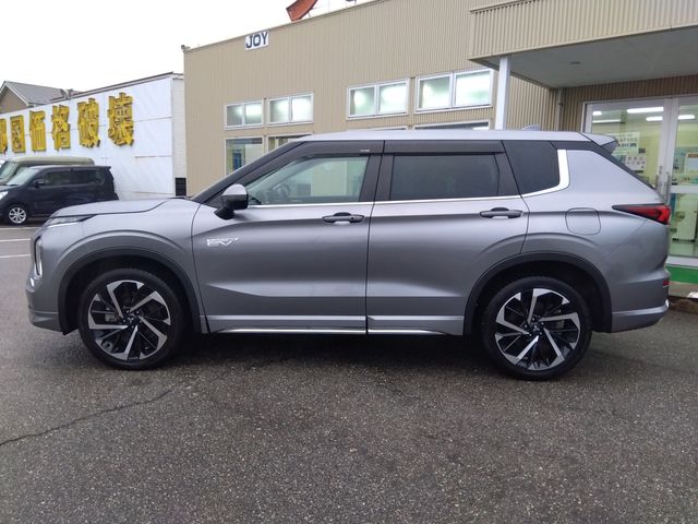 MITSUBISHI OUTLANDER PHEV 2022