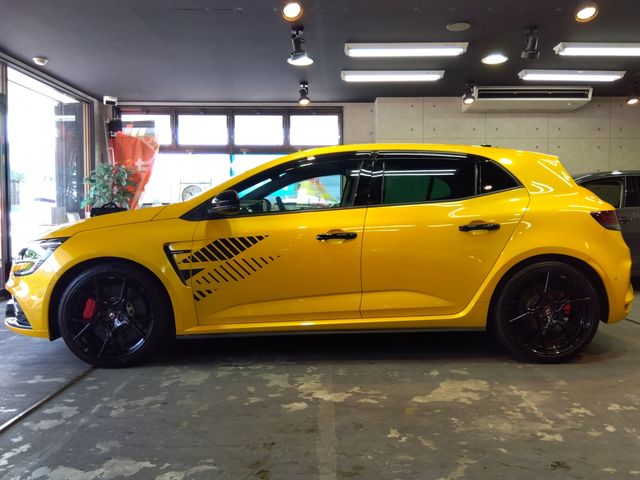 RENAULT RENAULT MEGANE hatchback 2025